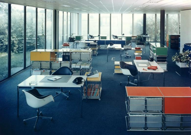 1968 sind Möbel aus dem «USM-Möbelbausystem Haller» rund um die Welt im Einsatz