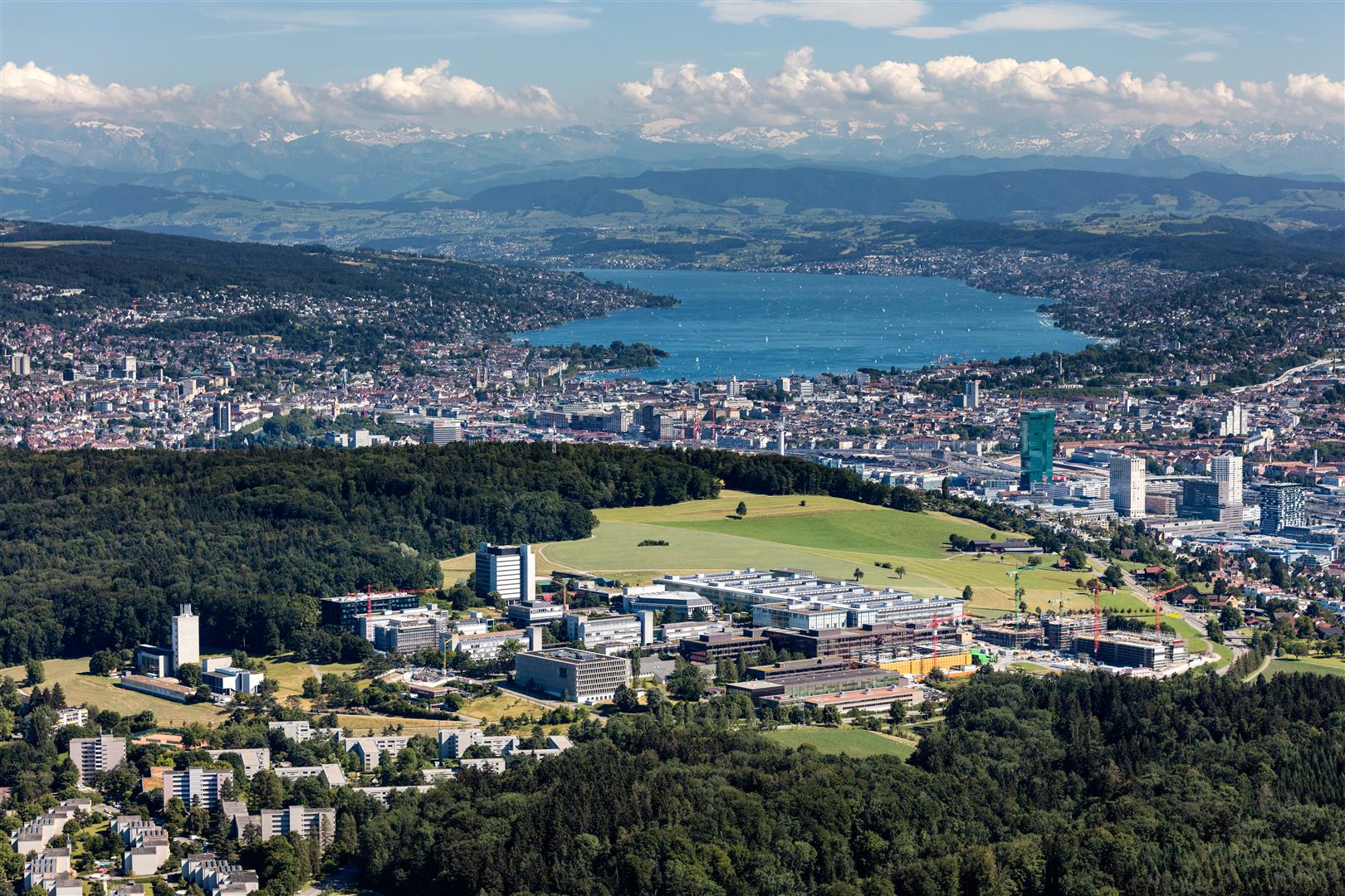 The Hönggerberg campus was built in 1961 to further develop ETH Zurich. © ETH Zurich/Marco Carocari