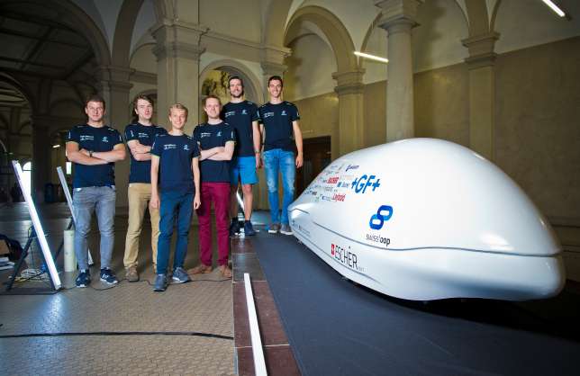 Dem Swissloop-Team gehören 40 Studierende aus den Bereichen Physik, Mathematik, Elektrotechnik, Maschinenbau und Ingenieurwesen der Eidgenössischen Technischen Hochschule Zürich an.