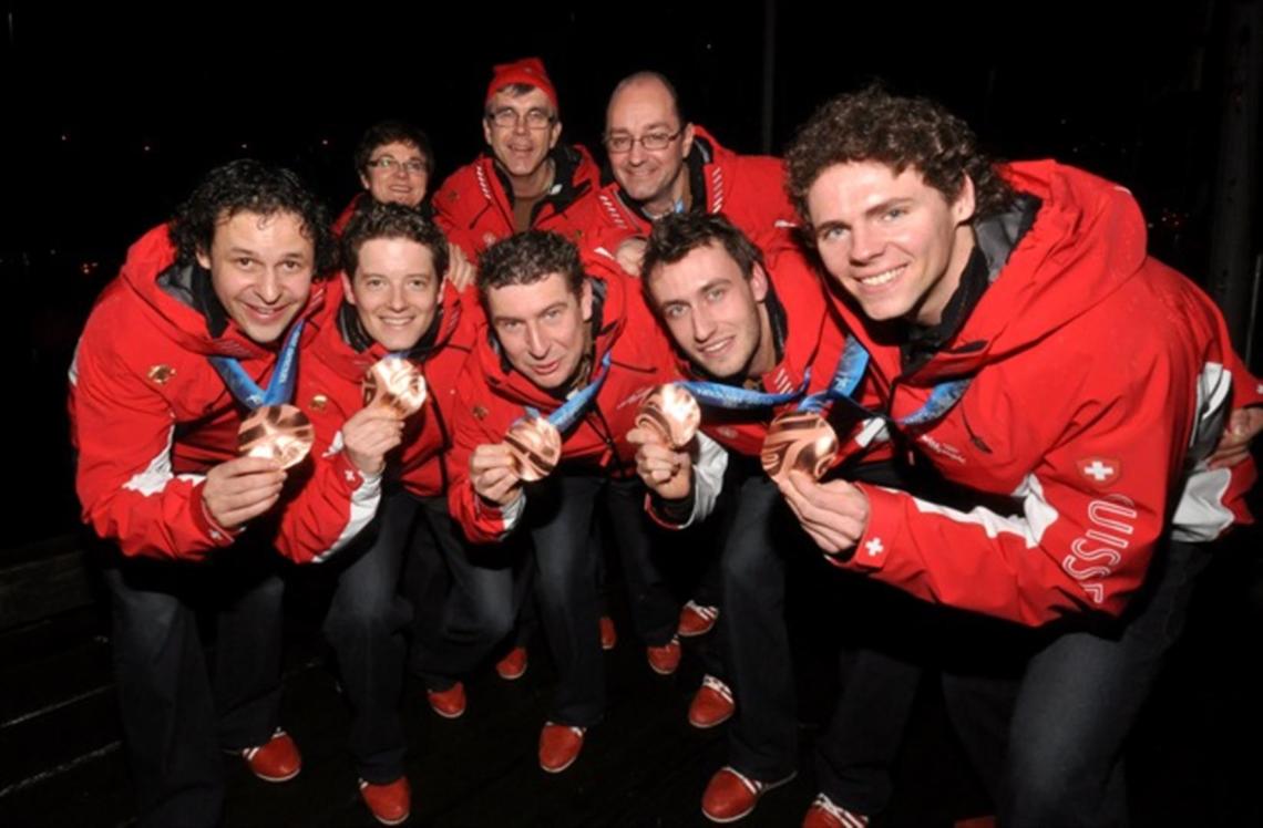 La squadra svizzera vince il bronzo nel curling maschile a Vancouver.