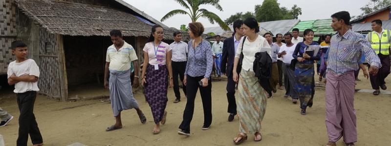 Christine Schraner Burgener visita el campamento para personas desplazadas en Thet Kel Pyin (2018)
