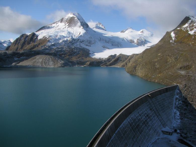 Barrage hydraulique dans le canton du Valais © Christoph Hurni