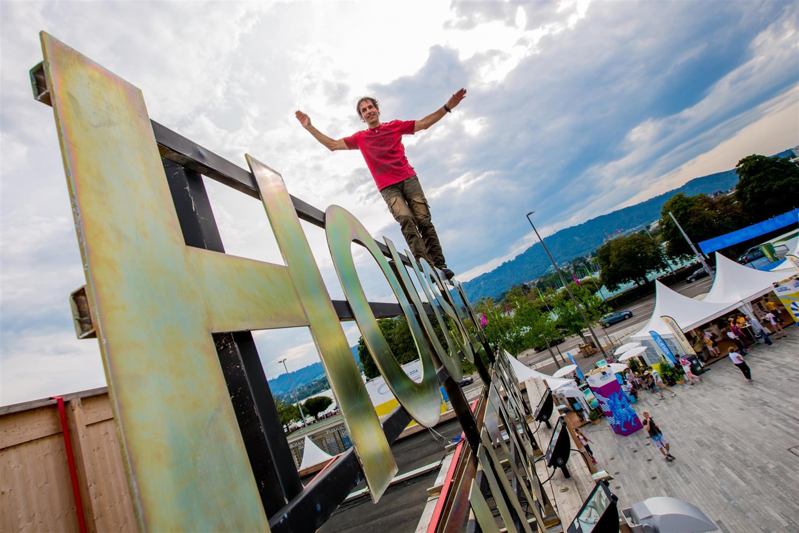 Freddy Nock takes a stroll on the roof of the House of Switzerland during the 2014 European Athletics Championships in Zurich