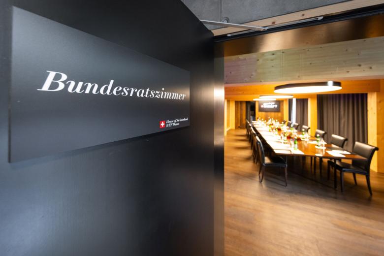 The House of Switzerland in Davos offers a welcoming setting for bilateral meetings.  © FDFA, Presence Switzerland