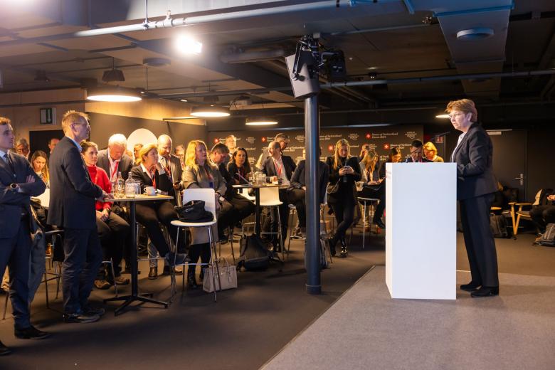 Auf dem Programm des House of Switzerland stehen thematische Veranstaltungen, bilaterale Treffen, informelle Gespräche und Medientermine. © EDA, Präsenz Schweiz