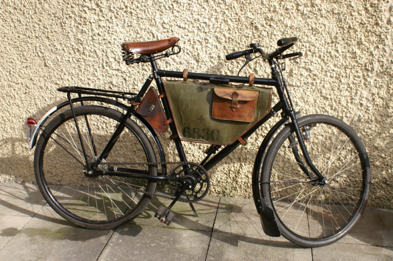 Le vélo militaire a toujours la cote.