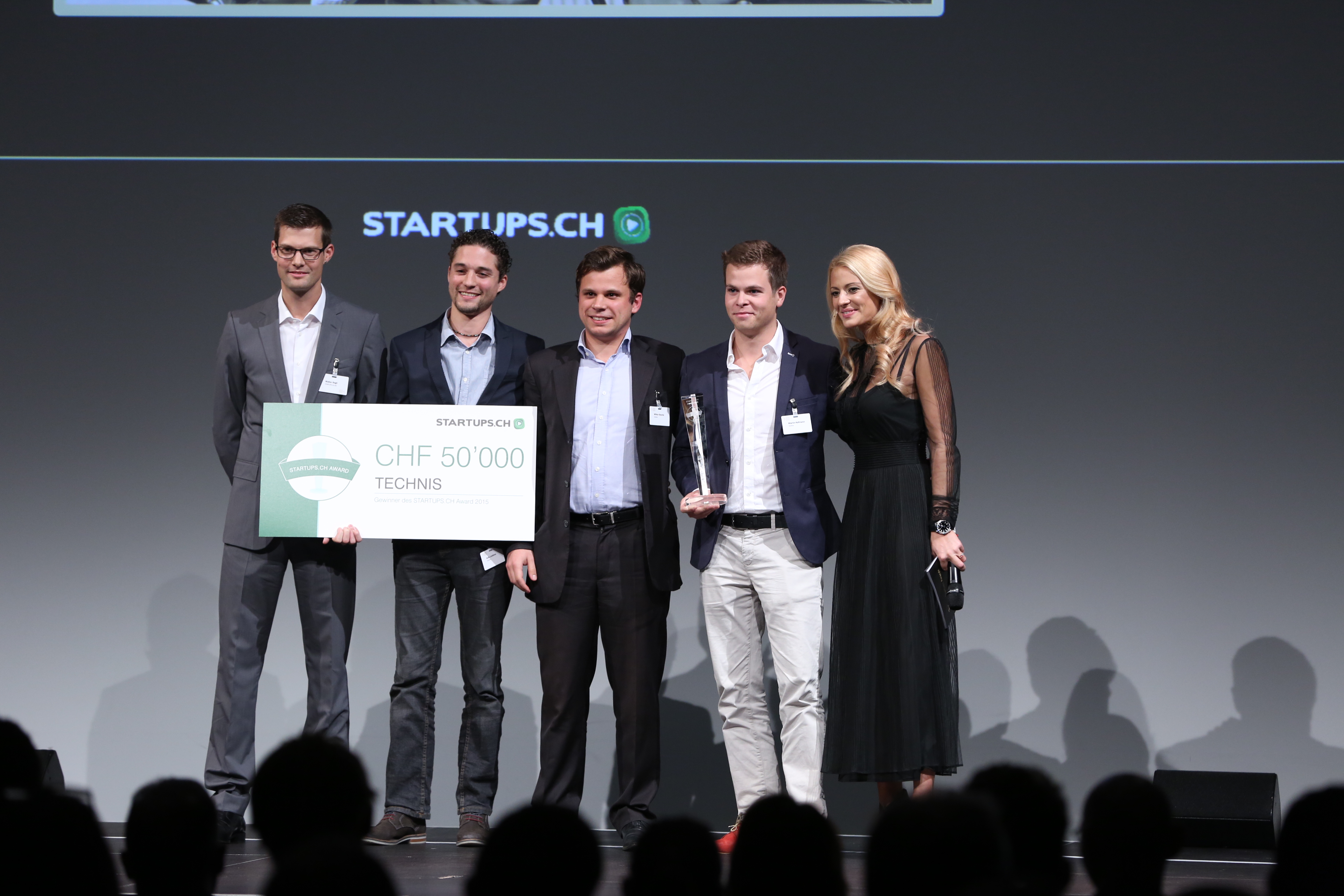 Naïk, Wiktor et Martin remportent le premier prix du concours startup.ch