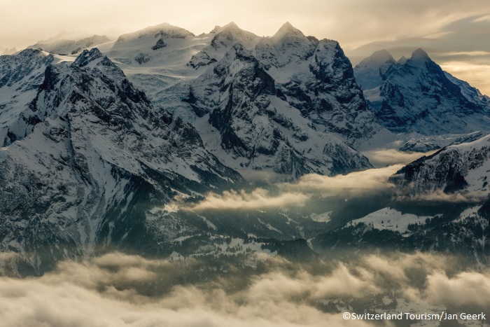 Alpenpanorama vom Skigebiet Reuti in Hasliberg. ©Switzerland Tourism/Jan Geerk