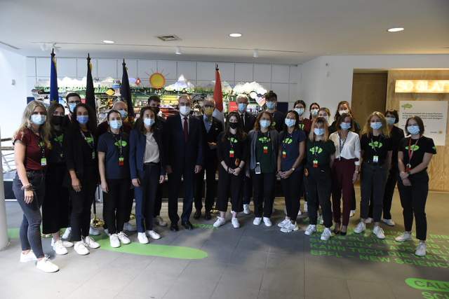 Group of people in black T-Shirts at the Pop-Up House of Switzerland