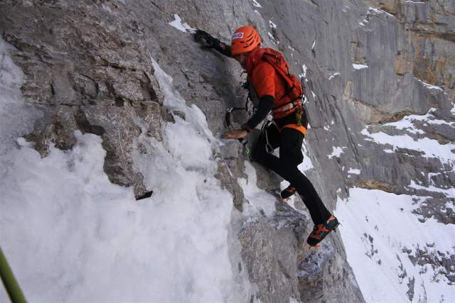 Ueli Steck climbing the North Face of the Eiger – ascent