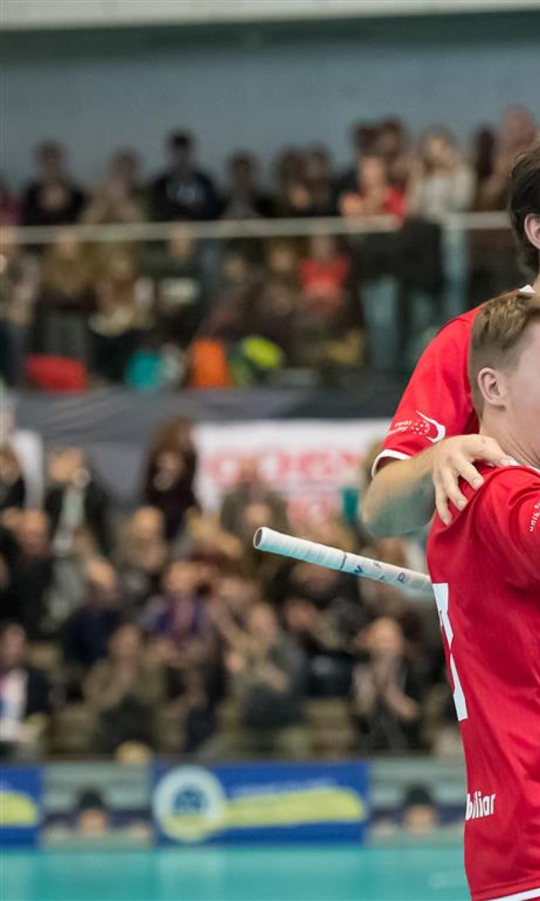 The vast majority of floorball players are between 15 and 25 years old