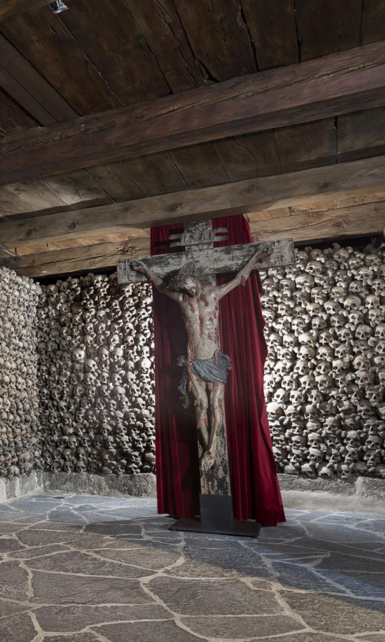 The ossuary in Leuk houses 24,000 skulls. 2018 – © Cyril Zingaro for Le Temps